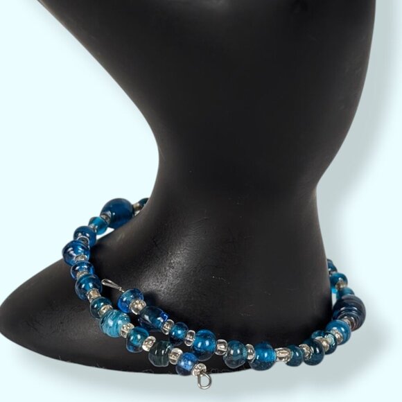 (2/$20) Blue Glass Beaded Memory Wire Bracelet - Picture 2 of 4